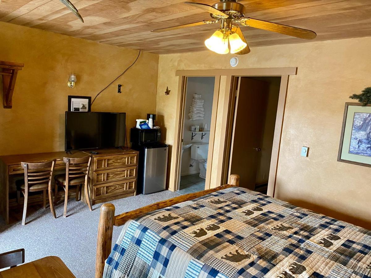 Green Creek Inn And Rv Park Wapiti Luaran gambar