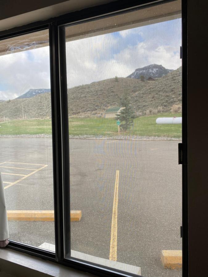 Green Creek Inn And Rv Park Wapiti Luaran gambar