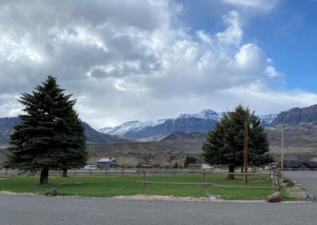 Green Creek Inn And Rv Park Wapiti Luaran gambar