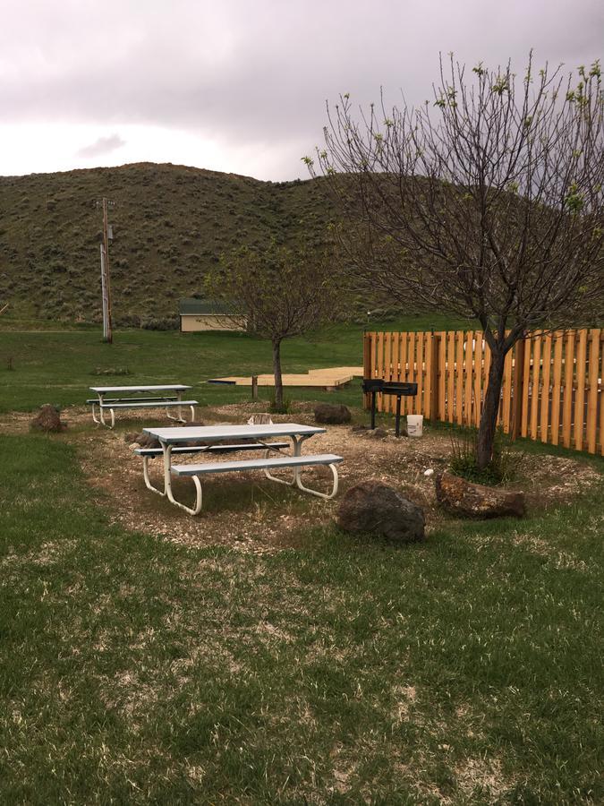 Green Creek Inn And Rv Park Wapiti Luaran gambar