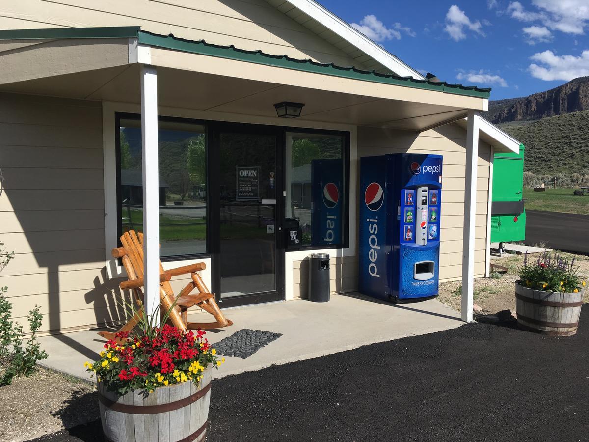 Green Creek Inn And Rv Park Wapiti Luaran gambar