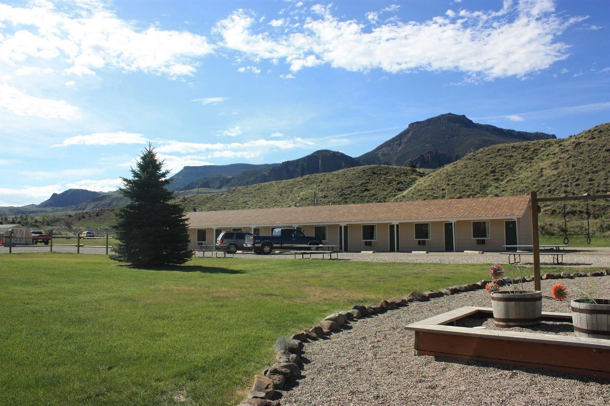 Green Creek Inn And Rv Park Wapiti Luaran gambar