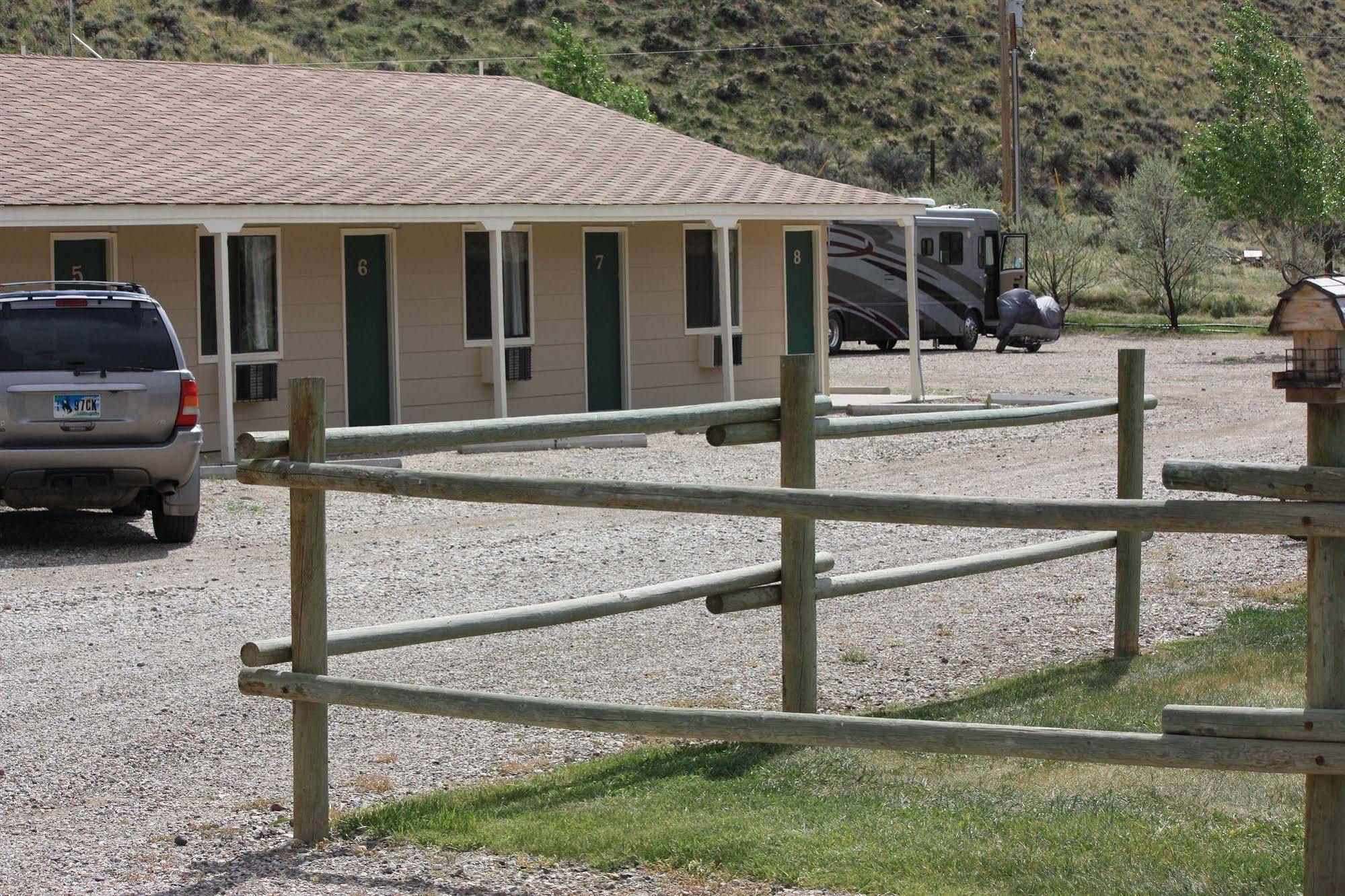 Green Creek Inn And Rv Park Wapiti Luaran gambar