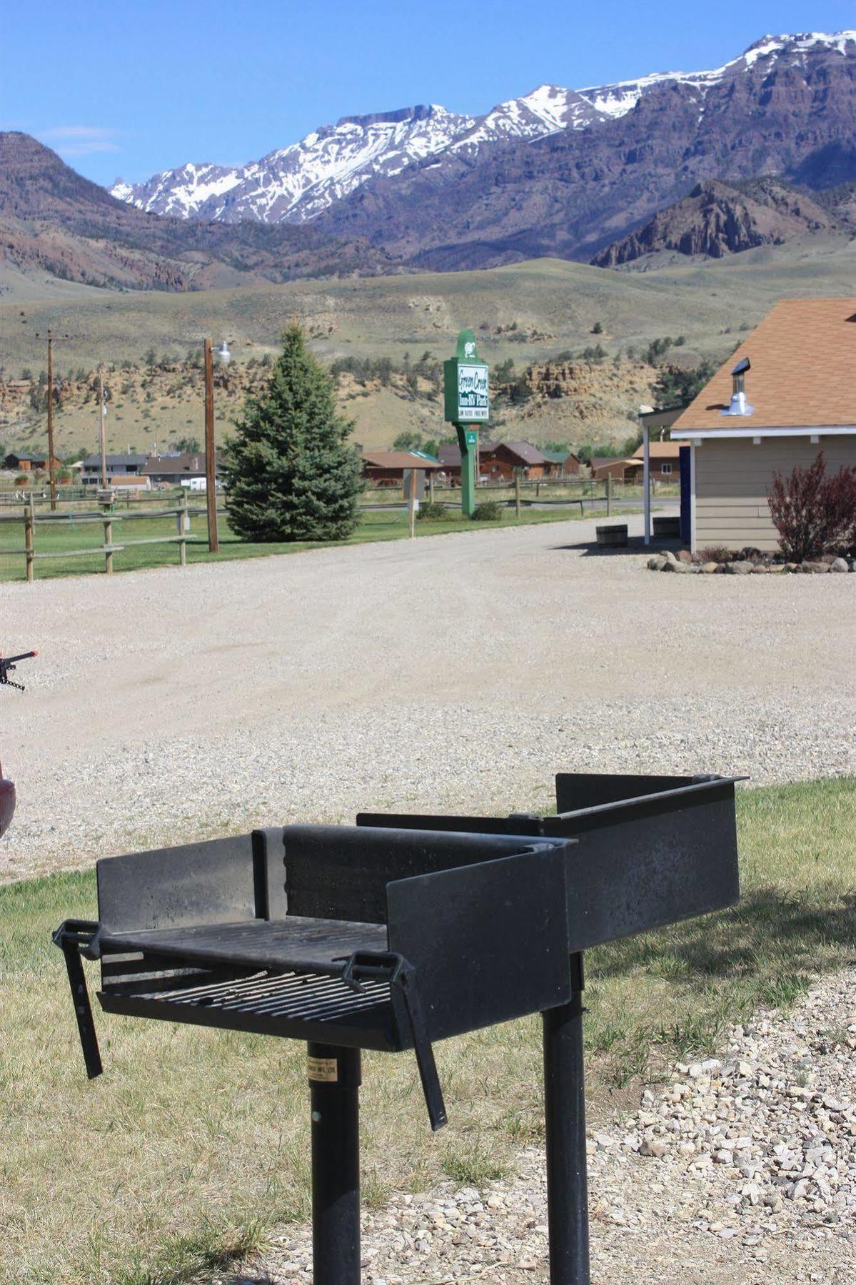 Green Creek Inn And Rv Park Wapiti Luaran gambar